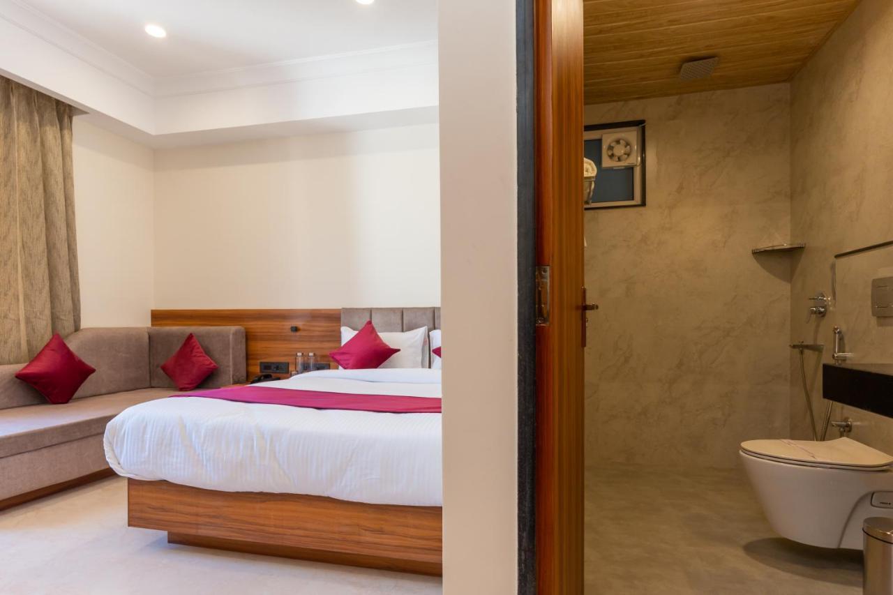 Raghunandan Palace - A Premier Boutique Stay, City Center & 500 Meters From City Railway Station Udaipur Exterior foto