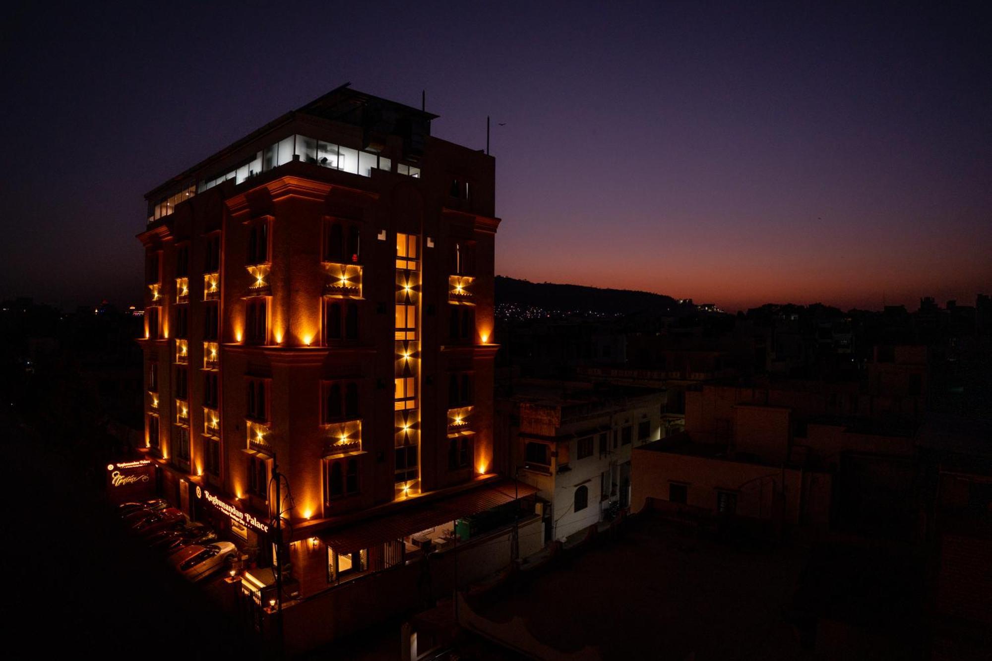 Raghunandan Palace - A Premier Boutique Stay, City Center & 500 Meters From City Railway Station Udaipur Exterior foto