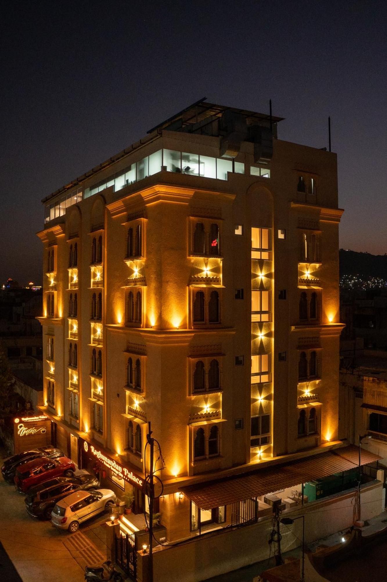 Raghunandan Palace - A Premier Boutique Stay, City Center & 500 Meters From City Railway Station Udaipur Exterior foto